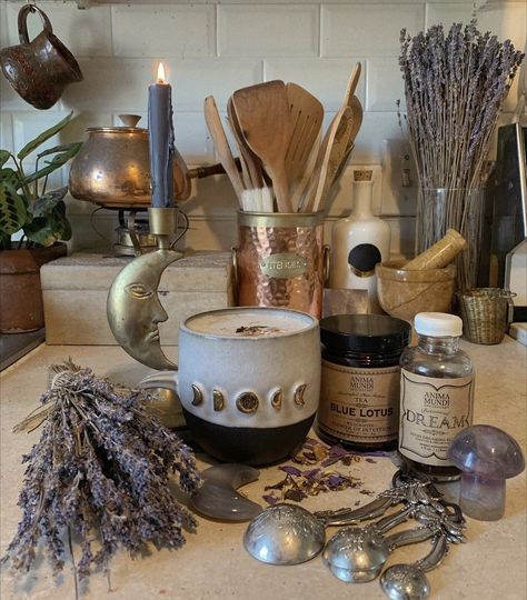 Occult Decor, Witchcraft Altar, Nature Witch, Witch Room, Witch Core, Witch Spirituality, Witches Altar, Witch Decor, Witch House