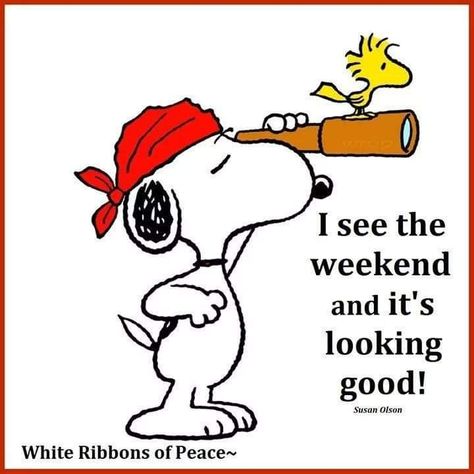 Looking Good Quotes, Snoopy Friday, Lord Pictures, Peanut Pictures, Good Night Hug, Funny Weekend Quotes, Good Morning Snoopy, Good Morning Wishes Gif, Snoopy Comics