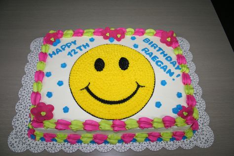 https://flic.kr/p/LSbrT | Large Smiley Face Cake | Let me know what you think of my cakes, please. Preppy Sheet Cake, Smiley Face Sheet Cake, Smiley Face Birthday Cakes, Smiley Face Cake Ideas, Pink Smiley Face Cake, Smiley Birthday Cake, Lightning Bolt Cake, Smiley Face Birthday Cake, Happy Face Cake