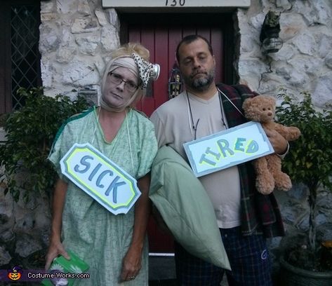 2017 Halloween Costumes, Meme Costume, Office Halloween, Halloween Tricks, Costumes For Couples, Clever Halloween, Clever Halloween Costumes, Homemade Halloween Costumes, Homemade Costumes