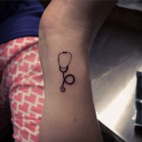 Nursing Tattoos, September Tattoo, Stethoscope Tattoo, Tattoos Pinterest, Nurse Tattoo, Medical Tattoo, Petit Tattoo, Tattoo Time, Girly Tattoos