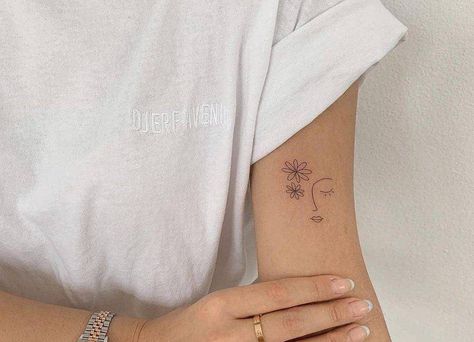 Bicep Tattoo Women, Small Inspirational Tattoos, Inside Of Arm Tattoo, Henne Tattoo, Feminist Tattoo, Inner Arm Tattoos, Inner Bicep Tattoo, Chic Tattoo, Flower Face