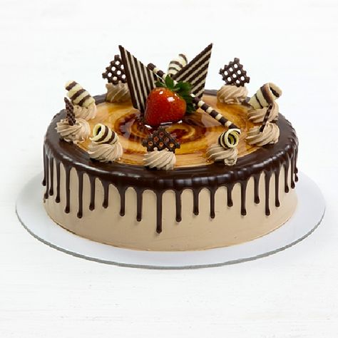 Chocolate Cake For Birthday, Butter Scotch Cake, Scotch Cake, Butter Scotch, Butterscotch Cake, Chocolate Cake Designs, Valentine Days, Chocolate Strawberry Cake, Tiny Cakes