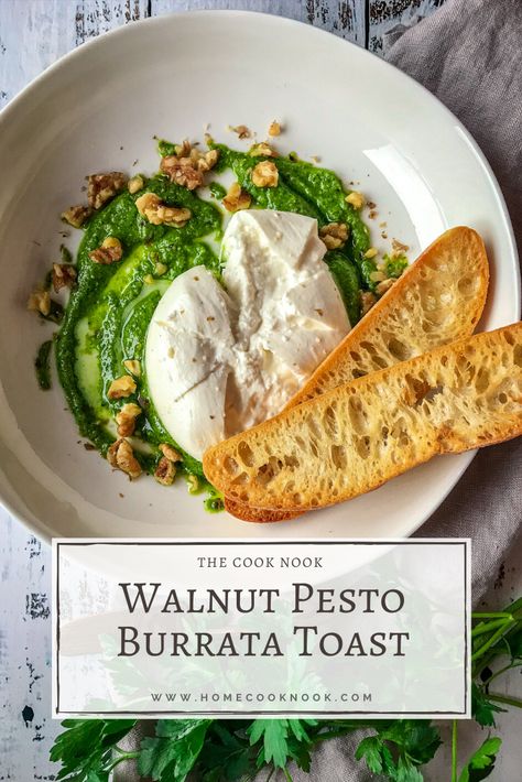 Pesto Burrata Toast, Buratta Pesto, Fall Burrata Appetizer, Fall Burrata, Burrata Bread, Burrata Recipes, Burrata Appetizer, Pesto Burrata, Burrata Toast