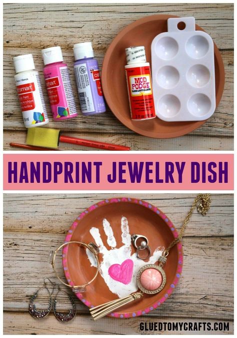 Handprint Plate, Mothers Day Crafts Preschool, Easy Mother's Day Crafts, Diy Mother's Day Crafts, Mother's Day Projects, Keepsake Crafts, Homemade Mothers Day Gifts, Preschool Gifts, Spring Crafts For Kids