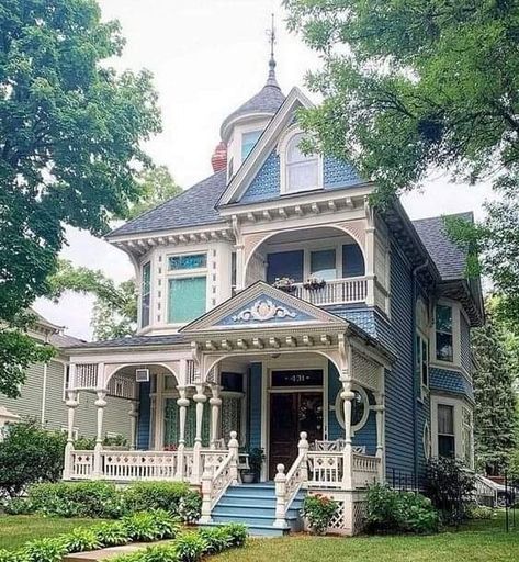 Victorian Homes Exterior Gothic, Tiny Victorian House, Gothic Victorian House Plans, Blue Victorian House, Sims Exterior, Victorian Floor Plans, Victorian Secret, Gothic Victorian House, Winter Homes