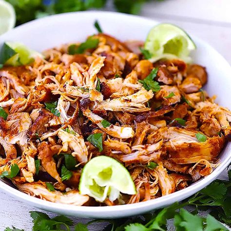 This Mexican Pulled Chicken is juicy and smoky- tender chicken thighs are shredded with two forks, perfect for burrito bowls, tacos, enchiladas, and more! Mexican Pulled Chicken, Shredded Chicken Enchiladas, Pulled Chicken Tacos, Pulled Chicken Recipes, Braised Chicken Breast, Mexican Shredded Chicken, Mexican Chicken Recipes, Recipes Oven, Ground Chicken Recipes