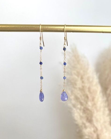 Tanzanite Bohemian Earrings Pink Bead Earrings, Gemstone Bead Earrings, Gemstone Earrings Handmade, Sapphire Beads, Earrings Gemstone, Handmade Wire Jewelry, Jewelry Lookbook, Handmade Jewelry Diy, Hippie Jewelry