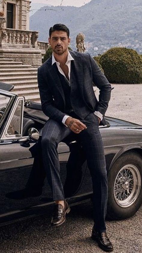 Male Party Outfits Night, Italian Mobster Aesthetic, Mafia Boss Outfit, Sopranos Outfits, Mafia Boss Aesthetic, Aesthetic Outfits For Men, Fashion Outfits For Men, Gangster Suit, Gangster Outfit