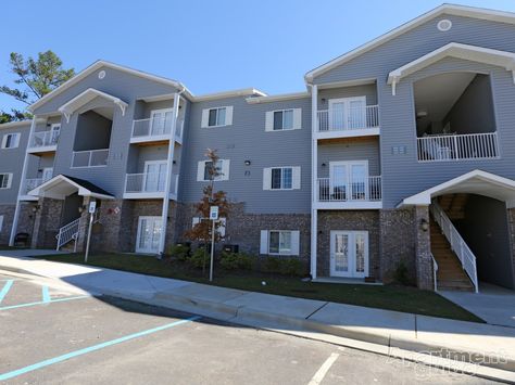 Outside Apartment, Apartment Blueprints, Small Apartment Complex, Apartment Outside, Apartment Building Exterior, Small Apartment Building Design, Atlanta Apartments, Townhouse Apartments, Houston Apartment