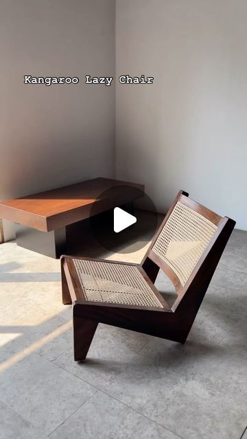 MJS JEPARA - Meja Kayu Jati & Trembesi on Instagram: "Kursi malas buat yg suka mager.. Pas untuk kursi teras atau dalam rumah untuk leyeh leyeh… Bahan kayu solid trembesi tebal dengan urat yg cantik  #kangaroochair #kursimalas #kursisantai #kursirotan" July 16, Design Inspo, Spa, On Instagram, Furniture, Instagram, Design