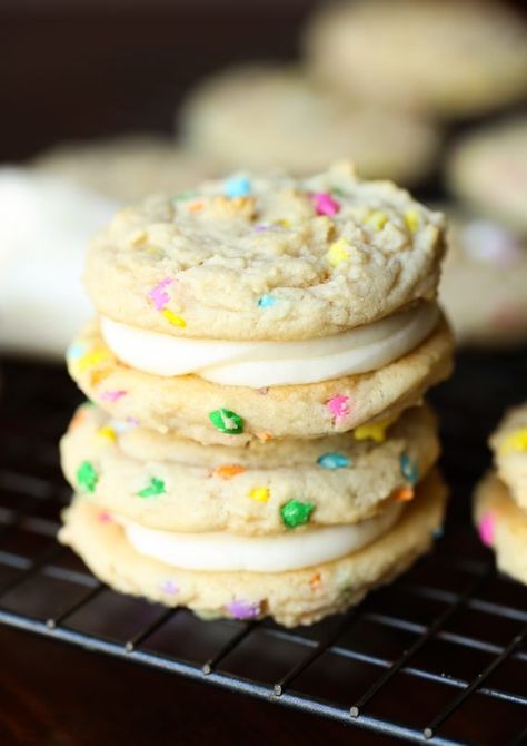 Sugar Cookie Double Doozie Cookie Sandwiches... chewy, sweet and loaded with sprinkles! Great American Cookie Company, Cookie Sandwiches, Cookie Cake Birthday, Chewy Sugar Cookies, Cookie Company, Sandwich Cookies, Cookie Recipe, Cookie Bars, Bars Recipes