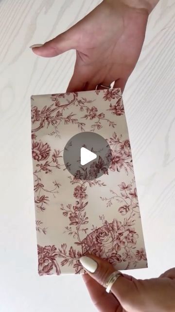 Gift Wrapping Ideas For Earrings, How To Wrap A Vase Gift, Gift Wrapping Mug, How To Wrap A Coffee Mug, Wrapping A Candle, How To Wrap A Gift, Unique Wrapping Ideas, Homemade Gift Bags, Paper Bag Wrapping