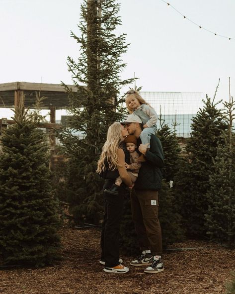 Christmas Tree Photoshoot, Christmas Tree Farm Pictures, Tree Farm Pictures, Farm Family Pictures, Farm Instagram, Tree Farm Photo Shoot, Christmas Tree Farm Photo Shoot, Winter Family Photoshoot, Christmas Tree Farm Photos