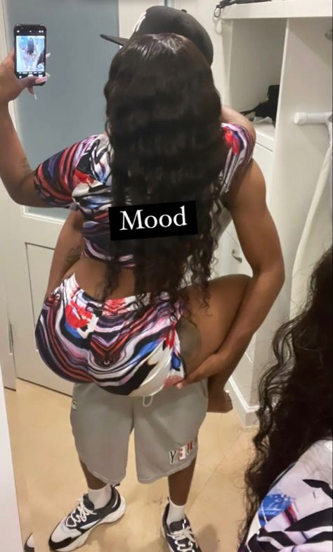 Mood Pics With Bae Freaking, Me And Bae Mood Video Arch, Girlfriend And Boyfriend Goals, Boy Silhouette, Mood Meme, Relationship Pics, Mood With Bae, Black Relationship Goals, Me And Bae