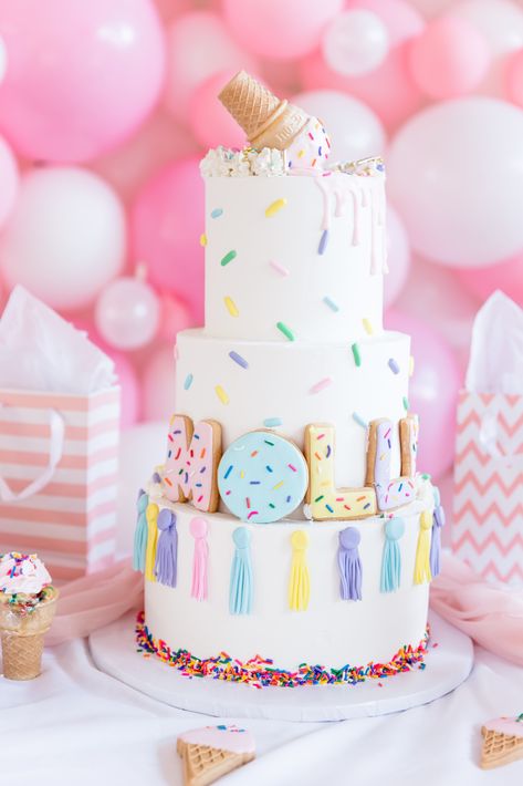 Ice Cream Birthday Party Theme, Ali Fedotowsky, Ice Cream Party Theme, Diy Dessert, Ice Cream Birthday Cake, Colorful Ice Cream, Donut Birthday Parties, Ice Cream Birthday Party, Ice Cream Theme