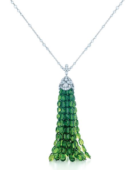 Tiffany tassel pendant of tsavorite beads with diamonds in platinum, from the 2013 Blue Book's "Gatsby Collection" ($115,000). Unusual Engagement Rings, Blue Book, Tiffany Jewelry, Blue Books, Rare Gems, Tiffany And Co, Themed Jewelry, Window Display, High Jewelry