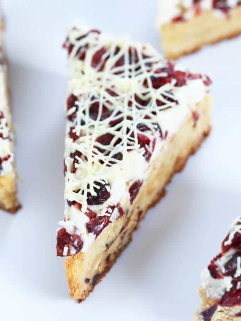 Festive Gluten Free Cranberry Bliss Bars | Great gluten free recipes for every occasion. Starbucks Treats, Cranberry Blondies, Gf Deserts, Cranberry Bliss Bars Recipe, Gluten Free On A Shoestring, Gf Cake, Bliss Bars, Cranberry Bliss, Bliss Bar