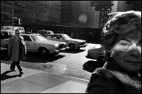 New York City. USA. 1984. © Bruce Gilden / Magnum Photos Bruce Gilden, Bruce Davidson, Work In New York, American Photography, Photography Examples, American Street, Today Pictures, Fine Photography, Streets Of New York