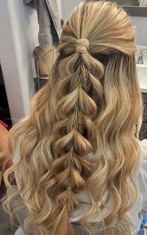 half up half down hairstyle, boho chic hairstyle, wedding hairstyle, bridal hairstyle, effortless hairstyle, updo, bridal updo, wedding hairdos Hair Looks For Prom, Boho Wedding Hair Half Up, Summer Hair Styles, Basic Hairstyles, Braided Half Updo, Prom Hair Medium, Wedding Hair Half, Hairstyles Prom, Simple Prom Hair