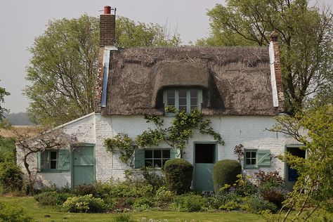 Norfolk cottage | by ProSession Cottages Exterior, British Cottages, Polish Architecture, Norfolk Cottages, Cottages Uk, English Country House Style, Humble House, British Homes, British Cottage