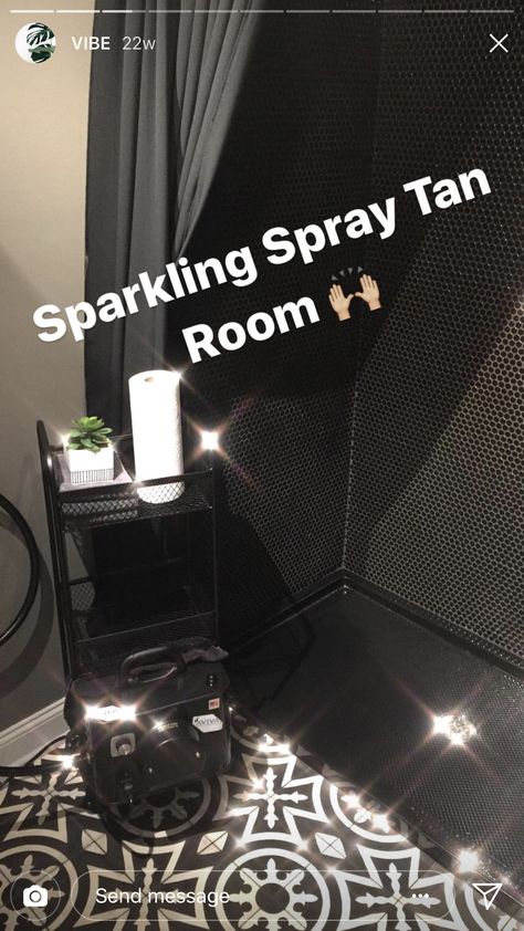 Spray Tan Room Tanning Room Ideas Home, Spray Tan Decor Ideas, Spray Tanning Salon Decor, Spray Tan Technician Outfit, Tanning Studio Ideas, At Home Tanning Room, Spray Tan Salon Room, Spray Tan Decor, Spray Tan Rooms Ideas