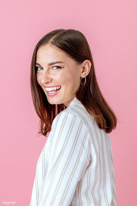 Cheerful smart woman smiling isolated on background | premium image by rawpixel.com / KUTTHALEEYO Celeb Portrait Photography, Colorful Headshots Portrait Photography, Happy Model Poses, Fun Headshots Women Colorful, Head Shots Poses Models, People Photography Faces, Linkedin Headshots Women, Comedian Headshots, Comedy Headshots