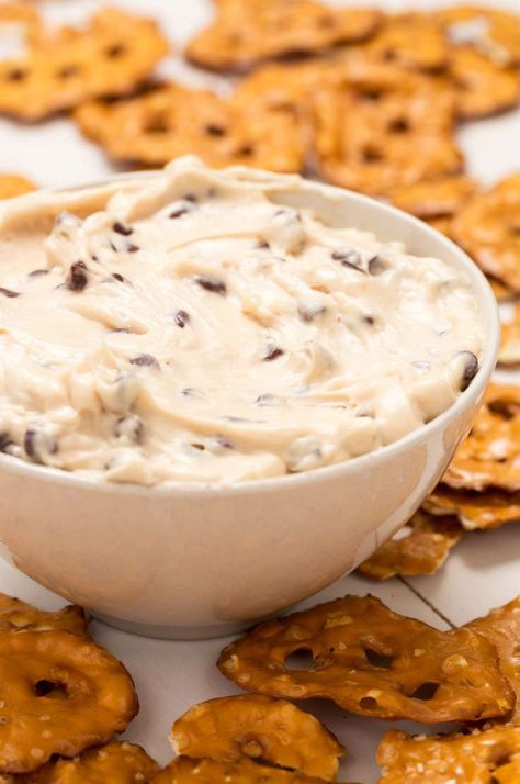 Cookie Dough Dip vertical — Delish.com Chocolate Chip Cookie Dough Dip, Cookie Dough Dip Recipe, Cookie Dough Fudge, Cookie Dough Dip, Party Dip Recipes, Sweet Dips, Dessert Dips, Chocolate Chip Cookie Dough, Dip Recipe