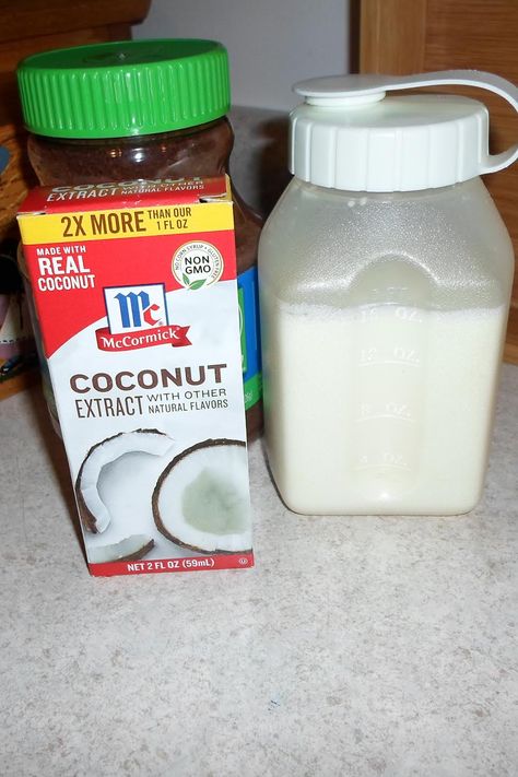 Homemade Coconut Coffee Creamer Coconut Creamer For Coffee, Coconut Creamer Recipe, Coconut Coffee Creamer, Flavored Coffee Creamer Recipes, Coconut Cream Coffee, Coconut Creamer, Flavored Coffee Creamer, Homemade Coffee Creamer, Coffee Creamers