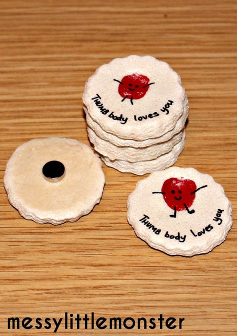 Thumbprint Salt Dough Magnet: Thumb Body Loves You.  Simple salt dough craft for toddlers, preschoolers or older kids. Mothers day or valentines day idea. Valentines Day Crafts For Preschoolers, How To Make Salt Dough, Toddler Valentine Crafts, Salt Dough Crafts, Dough Ideas, Valentines Day Crafts, Valentine Craft, Valentine's Day Crafts For Kids, Preschool Valentines