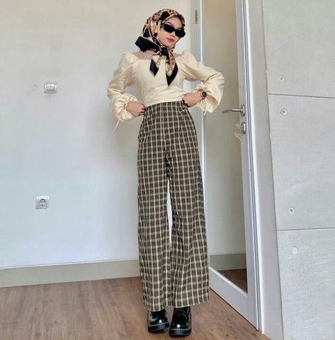 90s Hijab Outfit, Vintage Hijab Outfit, 90s Hijab, Outfit Vintage Hijab, Hijab Fashion Aesthetic, Hijabi Outfit Ideas, Retro Hijab, Retro Outfits 80s Style, Outfit 90s Style