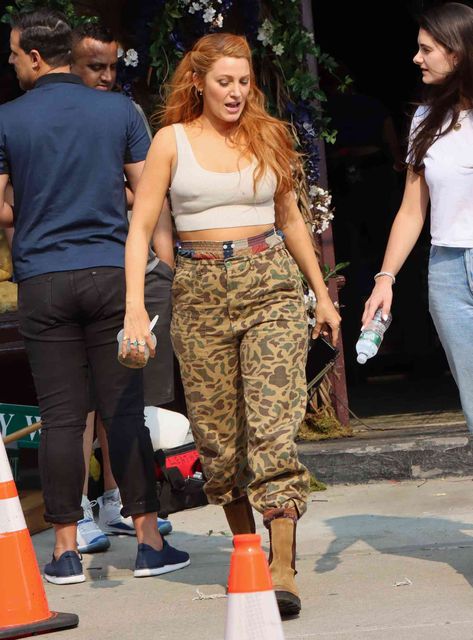 Blake Lively Wore Camouflage Cargo Pants With Peekaboo Boxers It Ends With Us Outfits, Bloom Outfits, Blazer Look, Camouflage Cargo Pants, Brown Chelsea Boots, Lily Bloom, Camo Cargo Pants, Carhartt Jacket, It Ends With Us