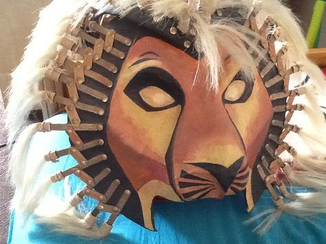 My lion king costume headdress Lion King Mask, Scar Mask, Lion King Play, King Mask, Scar Lion King, Lion King Costume, Lion King Musical, Cardboard Costume, Lion King Jr