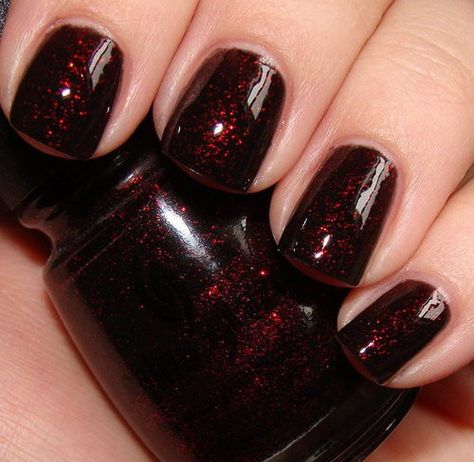 Blood Nails, Dark Red Nails, Beautiful Nail Polish, Red Polish, Black Nail Polish, Red Nail Polish, Red Blood, Red Nail, Black Nail