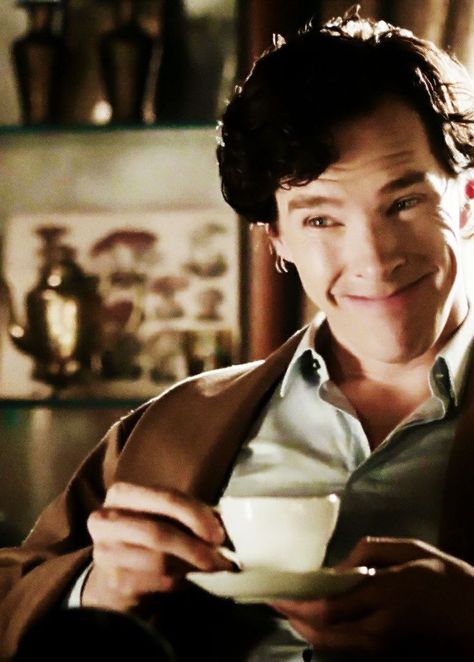 the cutest smile i ever did see John Lock, Sherlock Cumberbatch, Benedict Sherlock, Mrs Hudson, Sherlock Holmes Bbc, Sherlock 3, Benedict Cumberbatch Sherlock, Sherlock Fandom, Sherlock John