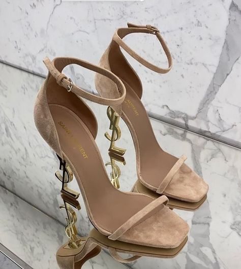 Pretty Heels, Luxury Heels, Fancy Heels, Stile Hijab, Heels Aesthetic, Trendy Heels, Fashion Shoes Heels, Cute Shoes Heels, Shoes Heels Classy