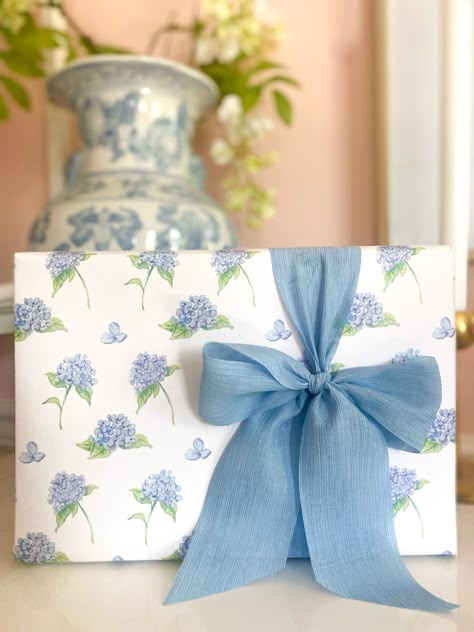 "This is a set of Blue Hydrangeas Watercolor Wrapping Paper Sheets, measuring 20”x29” per sheet. Each sheet will wrap one standard sized gift box!" Paint Wrapping Paper, Cute Presents For Friends, Pretty Wrapping Paper, Wrapping Paper Aesthetic, Cute Gift Wrapping, Christmas Gift Paper, Pretty Gift Wrapping Ideas, Cute Wrapping Paper, Monogrammed Stationery