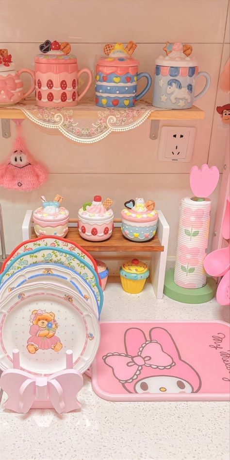 Plates Aesthetic, Kawaii Kitchen, Soft Kidcore, Clay Inspo, Colorful Apartment, Plain Background, Dream Apartment Decor, Beautiful Room, Aesthetic Kitchen