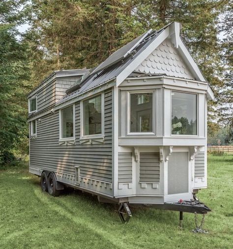 The Heritage Tiny House by Summit Tiny Homes 0014 Tiny House Living Room, Wohne Im Tiny House, Homes Kitchen, Tiny House Exterior, Tiny House Interior Design, White Shiplap Wall, Tiny House Trailer, Tiny House Inspiration, White Shiplap