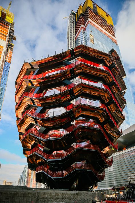 Image 14 of 25 from gallery of Heatherwick's Copper 'Vessel' Tops Out at New York's Hudson Yards. Courtesy of Related-Oxford Thomas Heatherwick, Indoor Rock Climbing, Copper Vessel, Hudson Yards, Architecture Ideas, Unique Architecture, The New Yorker, British Design, Contemporary Architecture