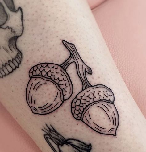 Small Nature Tattoos Wildlife, Acorn Tattoo Design, Pecan Tattoo, Nature American Traditional Tattoo, Whimsical Nature Tattoos, Conker Tattoo, Stiple Shade Tattoo, Fall Flash Tattoo, Woodland Animal Tattoo