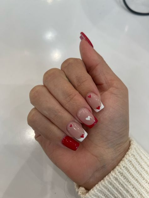 Square Nail Valentine Designs, Red Valentines Nails 2024, Short Nail Inspo Valentines Day, Square Nail Designs Valentines, Valentines Day Nails Designs 2024, Valentines Nails Square, Valentines Nails Red, Red Valentines Day Nails, Valentines Day Nails