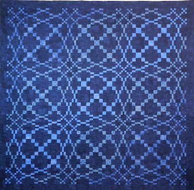 Waves Quilt, Illusion Quilts, Optical Illusion Quilts, Mccalls Quilting, Strip Piecing, Irish Chain Quilt, Quilting Blogs, Two Color Quilts, 3d Quilts