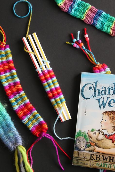 Yarn Crafts For Kids, Weaving For Kids, Straw Weaving, Crafts Easter, Homeschool Art, School Art Projects, Craft Club, Weaving Projects, Camping Crafts