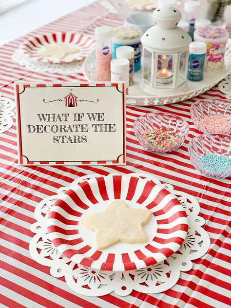 Greatest Showman Birthday Party, Circus Birthday Party Theme, Clown Party, Boy Birthday Party Themes, Kids Themed Birthday Parties, Fun Party Themes, Circus Birthday Party, Confetti Birthday, Carnival Birthday Parties