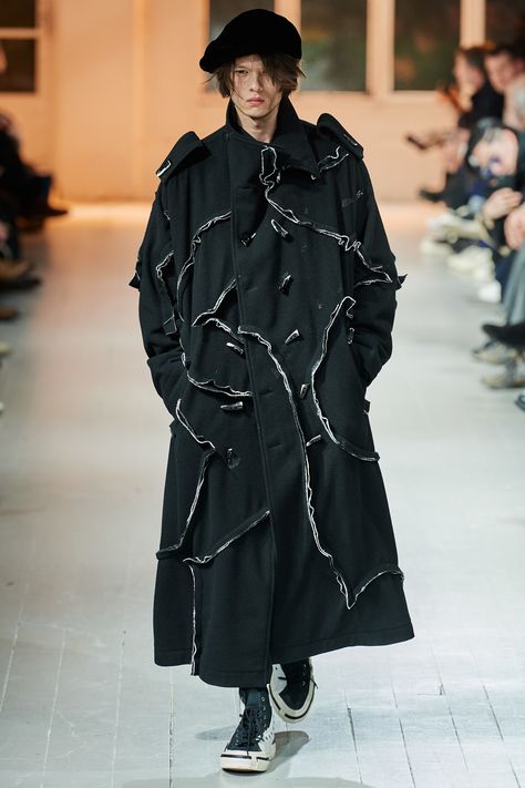 Yohji Yamamoto Street Style, Yoshi Yamamoto, Yohji Yamamoto Menswear, Law Career, Keio University, Yoji Yamamoto, Bunka Fashion College, Runway Fashion Couture, Menswear Runway