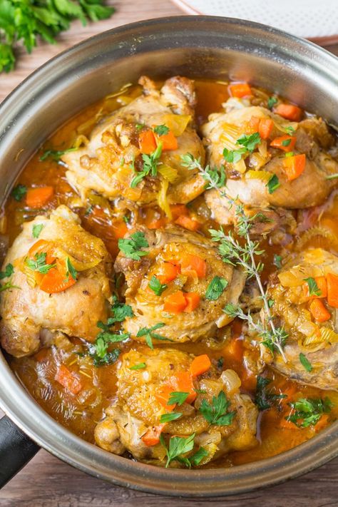 Chicken Osobuco, Italian Dishes Recipes, Osso Bucco Recipe, Osso Buco Recipe, Osso Bucco, Osso Buco, Bone In Chicken, Chicken Thigh Recipes, Poultry Recipes