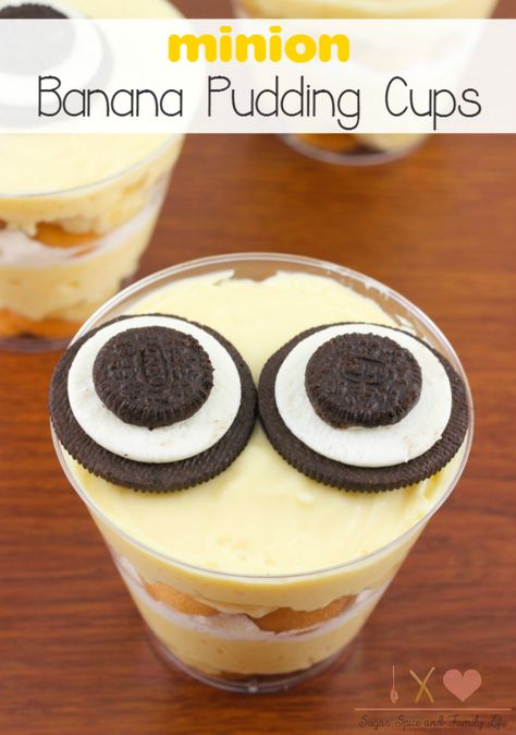 minion Banana Pudding Cups are a delicious and easy no-bake dessert to enjoy while watching the Minions movie. Minions Desserts, Banana Pudding Cups, Pudding Cup Recipes, Crumble Cookie Recipe, Banana Cream Pudding, Perfect Movie Night, Dessert Shots, Minion Banana, The Minions