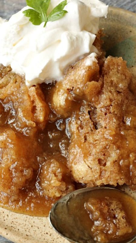 Snickerdoodle Bread Pudding, Snickerdoodle Cobbler Easy, Brown Butter Cream Cheese Snickerdoodle Cobbler, Snickerdoodle Cobbler Recipe, Snickerdoodle Dump Cake, Warm Dessert Recipes, Snickerdoodle Pudding, Snickerdoodle Cobbler, Homemade Cobbler