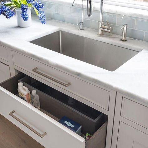 Drawers under the sink?  This photo from @studiodearborn made the @houzz short list of best kitchen storage ideas for 2017.  Although they limit overall storage capacity they improve accessibility.  @macchiaphoto hardware by @schaub_and_company Transitional Kitchen Ideas, Under Kitchen Sink, Transitional Kitchen Design, Kitchen New York, Popular Kitchens, Sink Cabinet, Transitional Kitchen, Stainless Steel Kitchen Sink, Under Sink